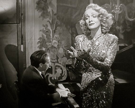 A Foreign Affair – Black Market Song / Marlene Dietrich (1948)